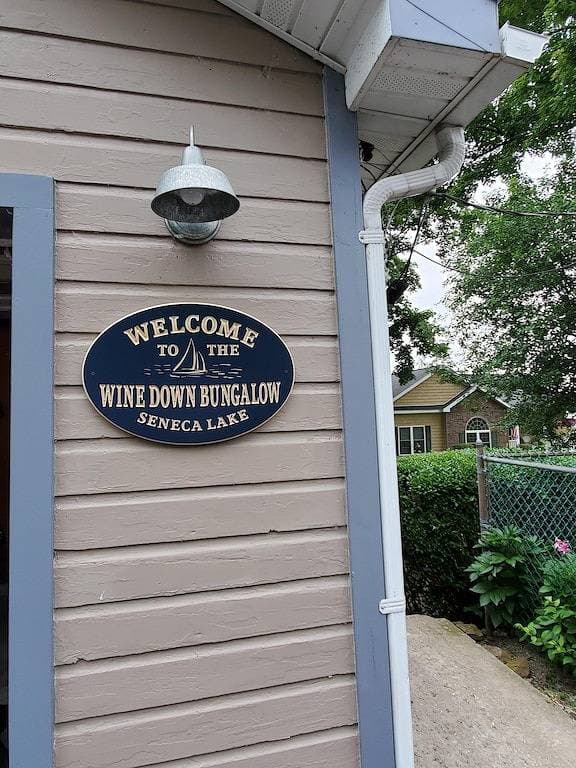 Foto 7 von 14: Wine Down Bungalow, Seneca Lake - perfekt für zwei auf der Weinstraße!