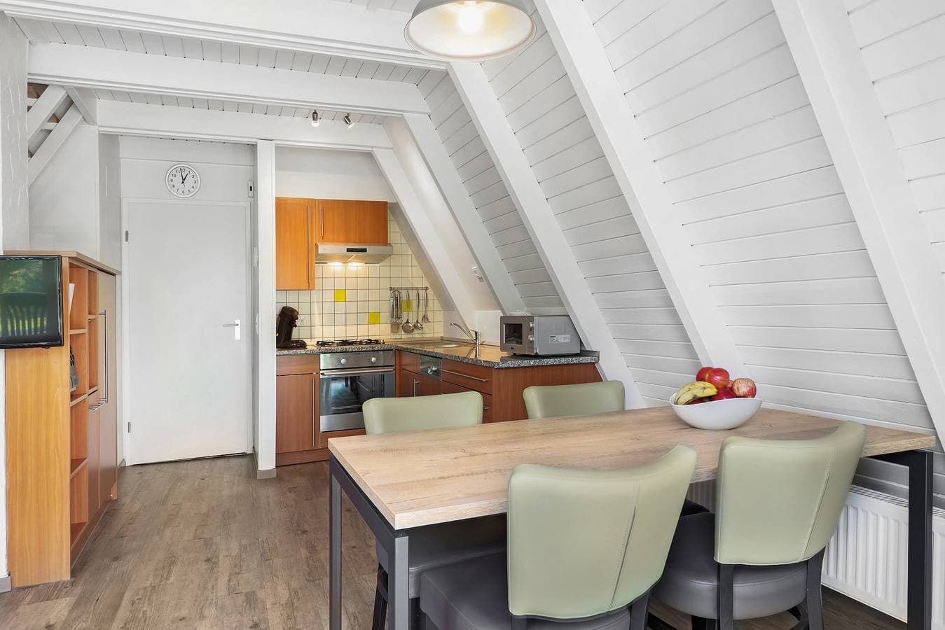 Foto 6 von 35: Bungalow für 4 Personen mit Balkon/Terrasse