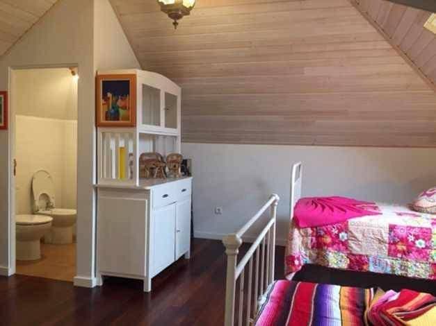 Foto 4 von 34: Three-Bedroom House