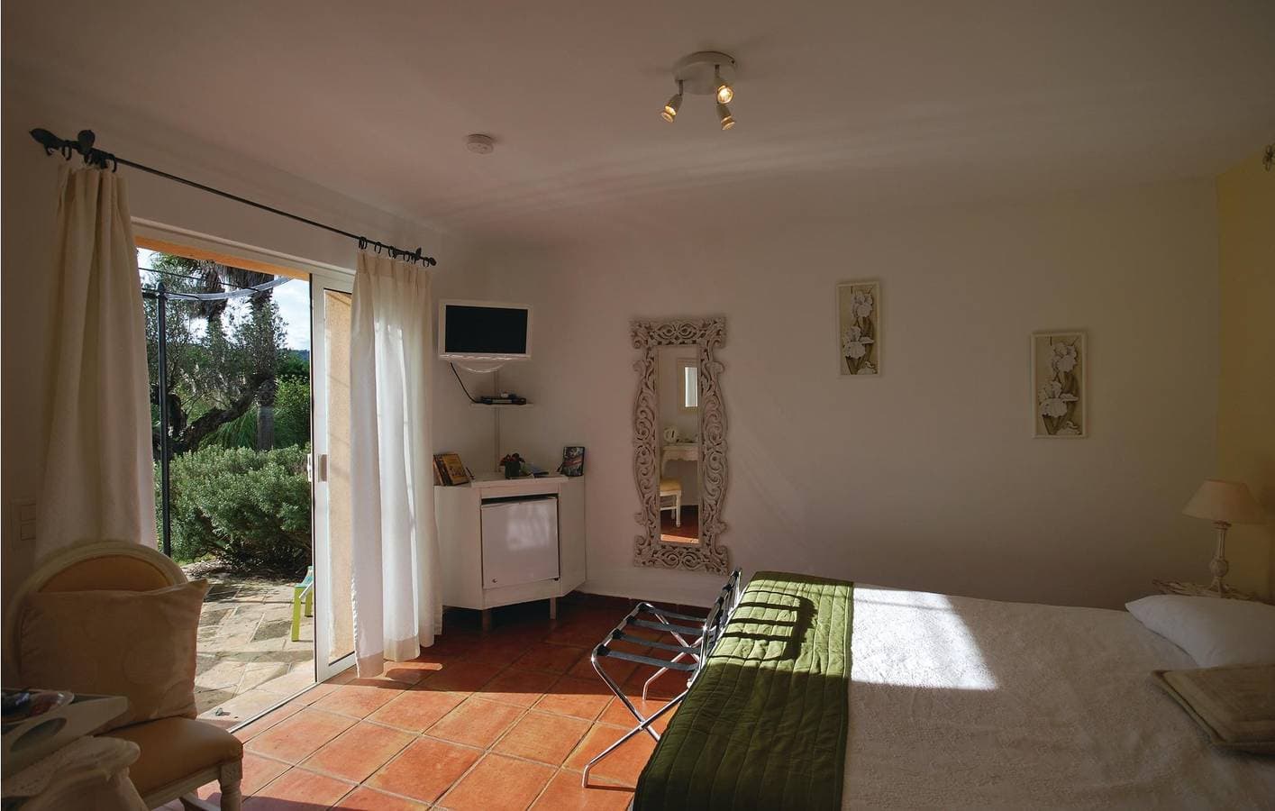 Foto 5 von 31: Luxus-Wohnung mit Pool und Parkplatz in Ramatuelle