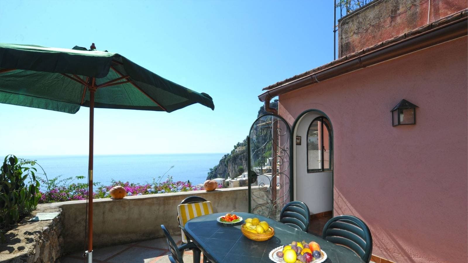 Foto 3 von 20: Villa für 6 Personen mit Balkon