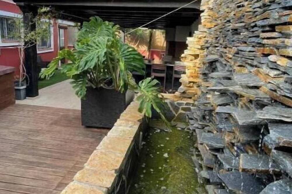 Foto 7 von 21: Exclusive Villa in Bonalba with Private Pool, Garden and Terrace
