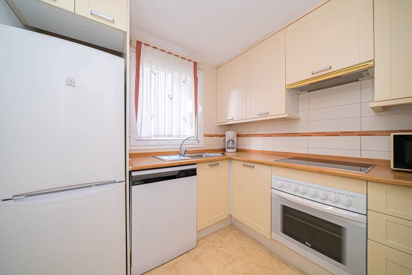 Foto 8 von 28: Ferienwohnung "Estrella 2 2 1A Spaniahome" in Strandnähe mit Gemeinschaftspool und WLAN