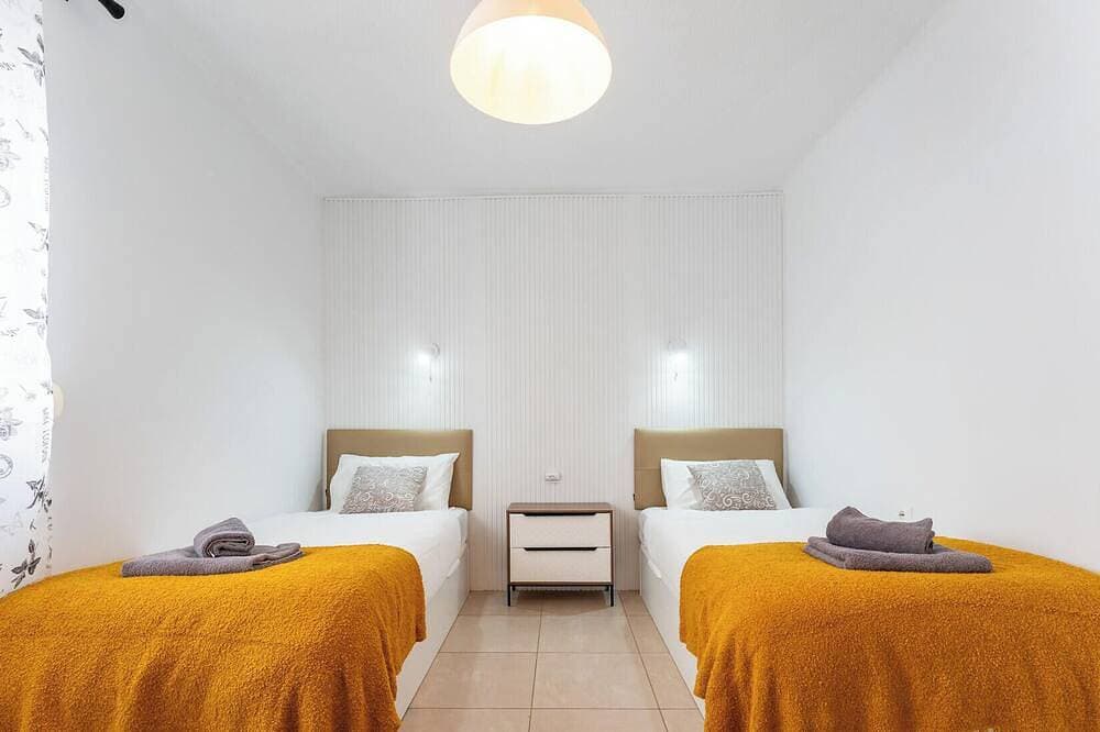 Foto 5 von 19: Bright central 2Br Stay Balcony & Sea View