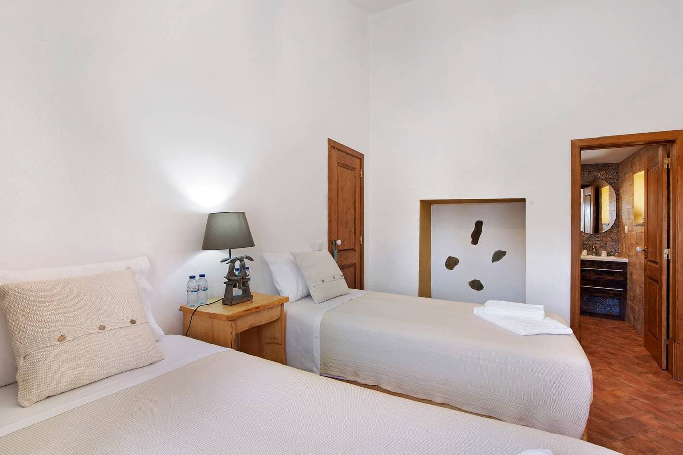 Foto 5 von 35: Kleines Zimmer mit Bergblick, WLAN und Klimaanlage