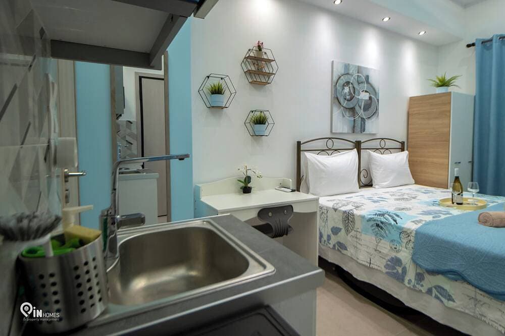 Foto 3 von 30: The Aqua - Stylish & Comfy Studio in Egaleo/Athens