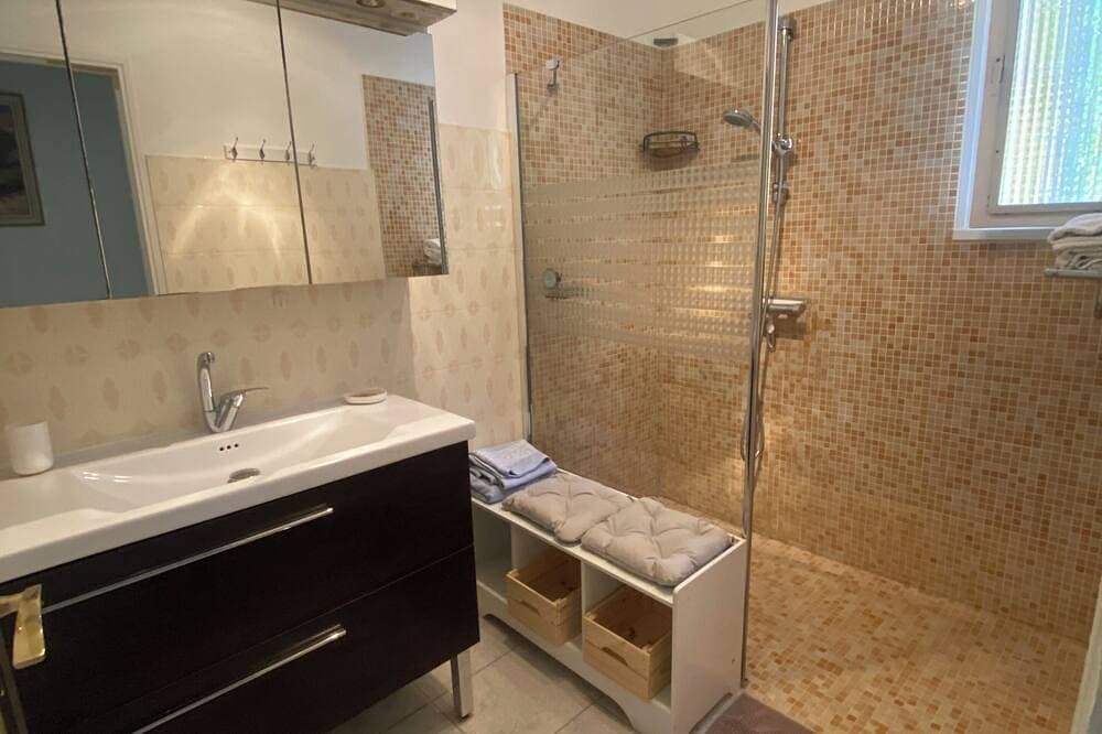 Foto 4 von 25: Ferienhaus mit Pool in Roussillon