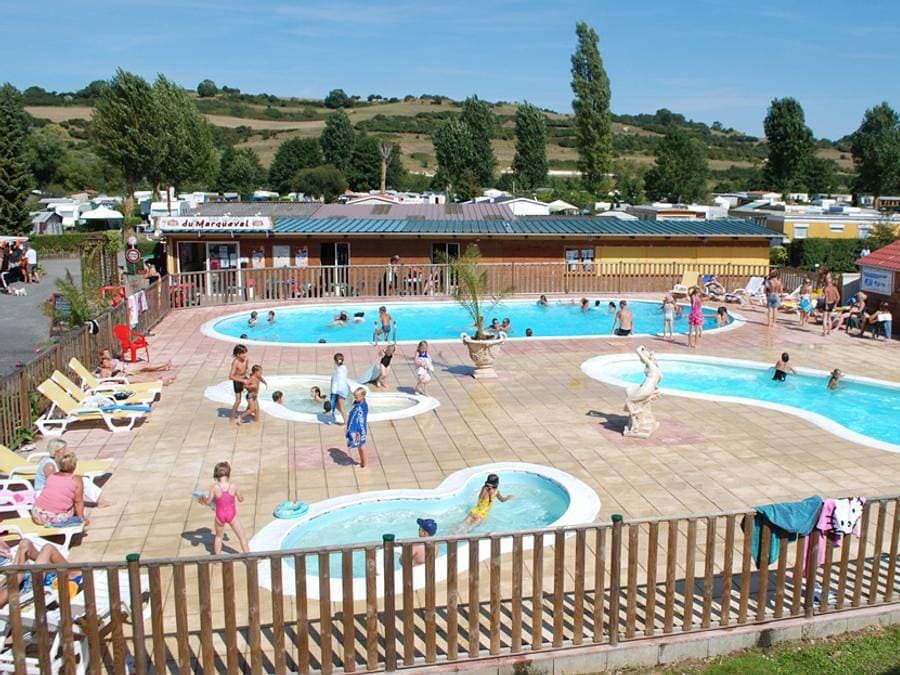 Foto 7 von 41: Camping Le Marqueval - Mobilheim 6 personen - Super Cordelia 32m² - 3 Schlafzimmer