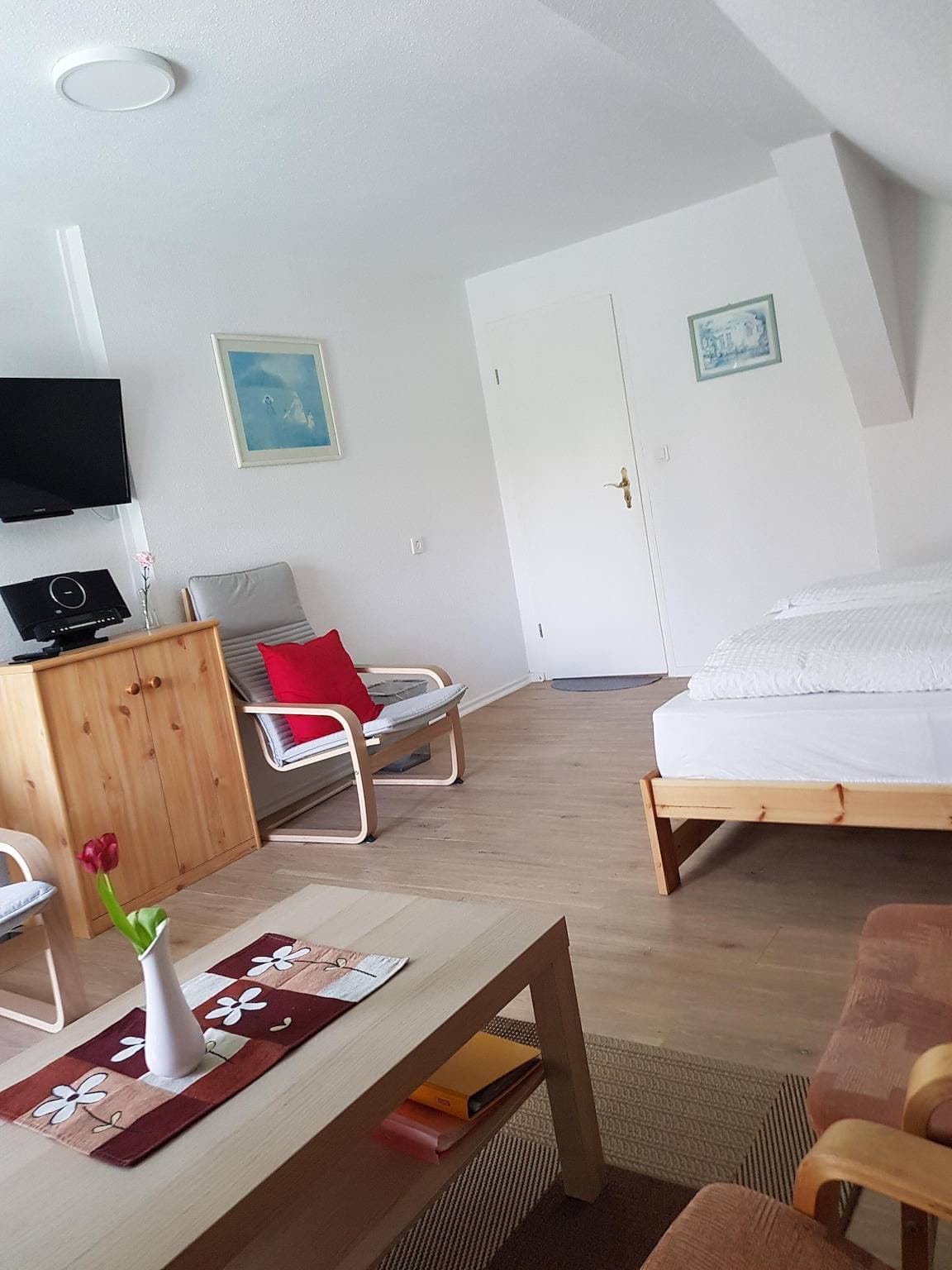 Foto 9 von 32: Ferienwohnung 'Wolf' mit privater Terrasse, Gemeinschaftsgarten und WLAN