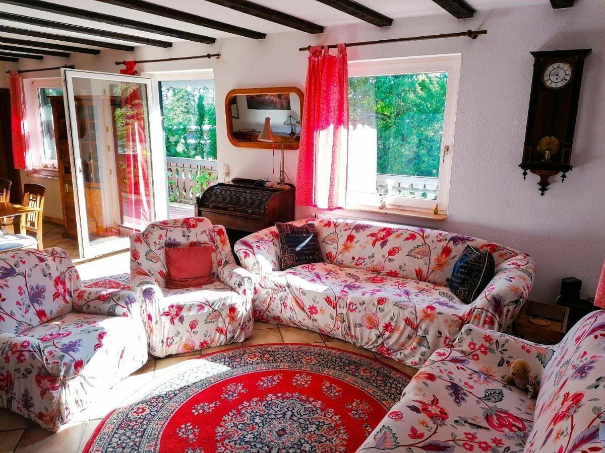 Foto 5 von 37: Six-Bedroom House