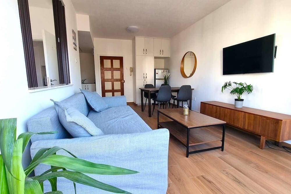Foto 4 von 8: Sea View Apt - 2 min walk to the Beach + 200Mbit