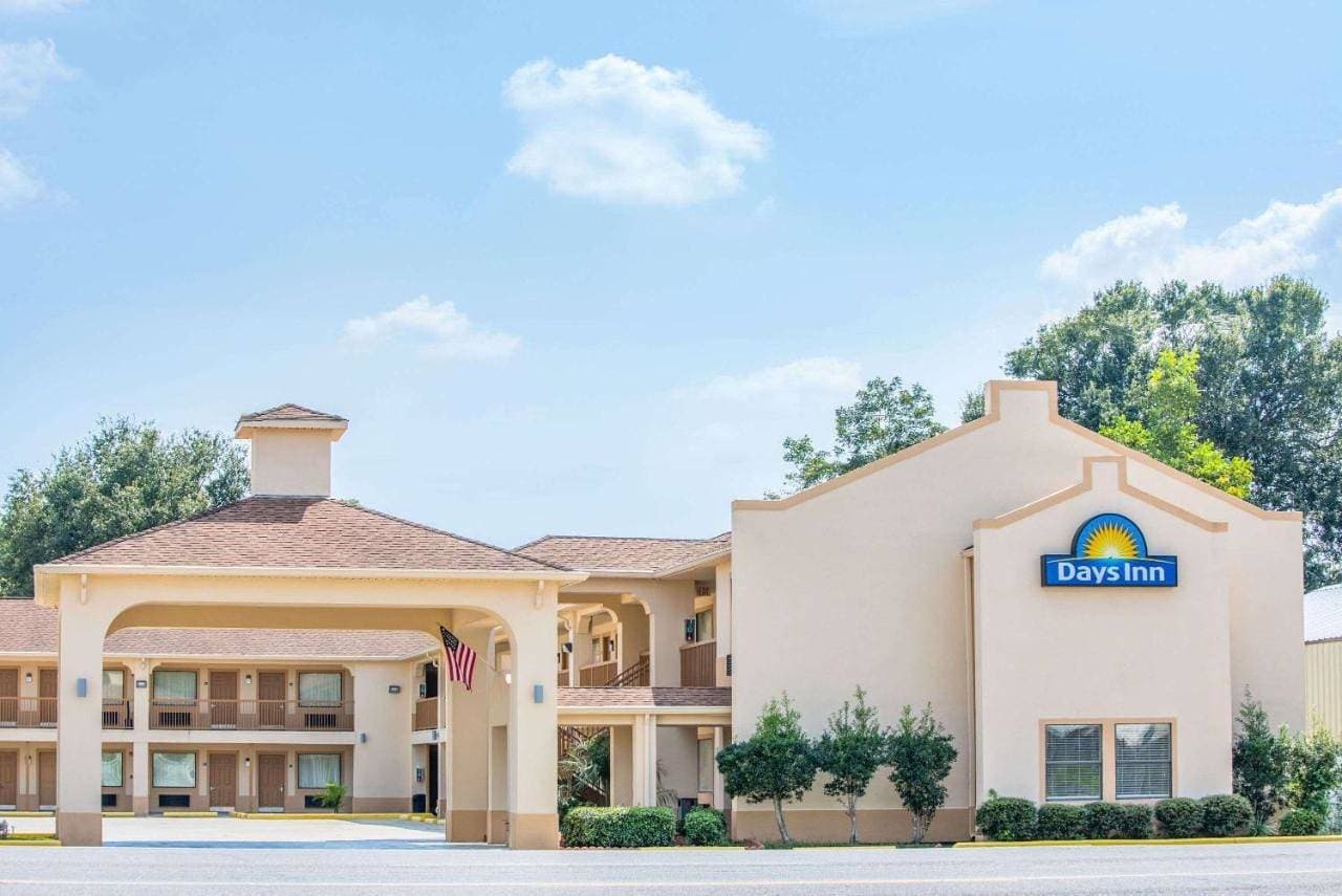 Days Inn by Wyndham Abbeville 1