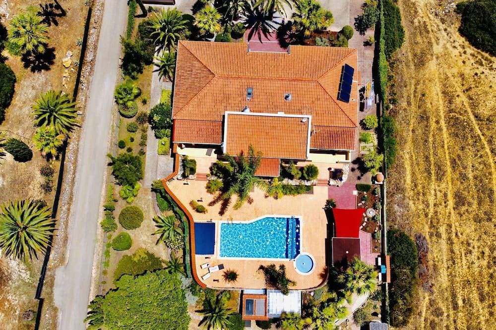 Foto 6 von 15: Bungalow with apartment in a quiet location and large pool
