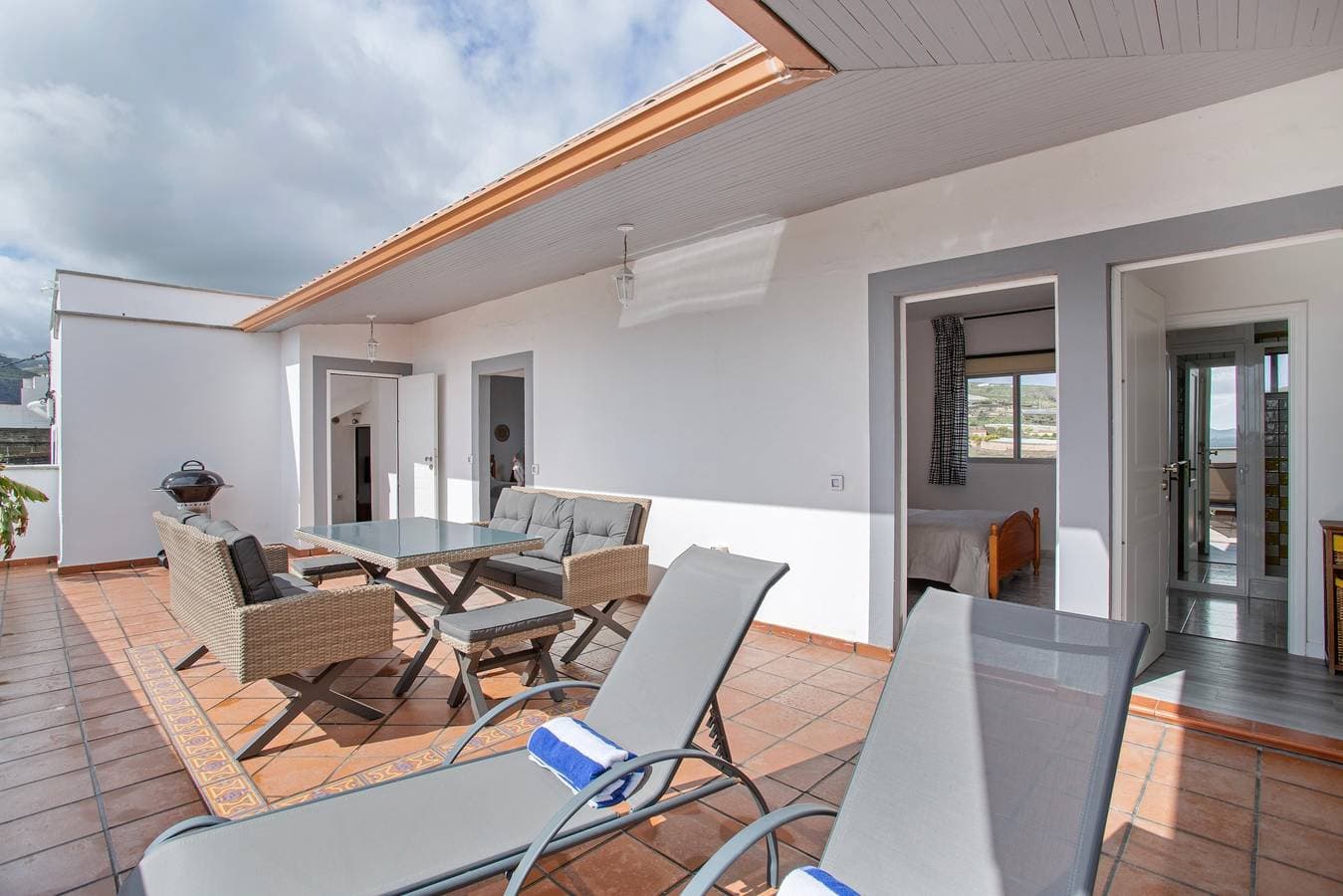 Foto 3 von 38: Ferienhaus 'Los Adejo' mit beheiztem Gemeinschaftspool, Terrasse und WLAN
