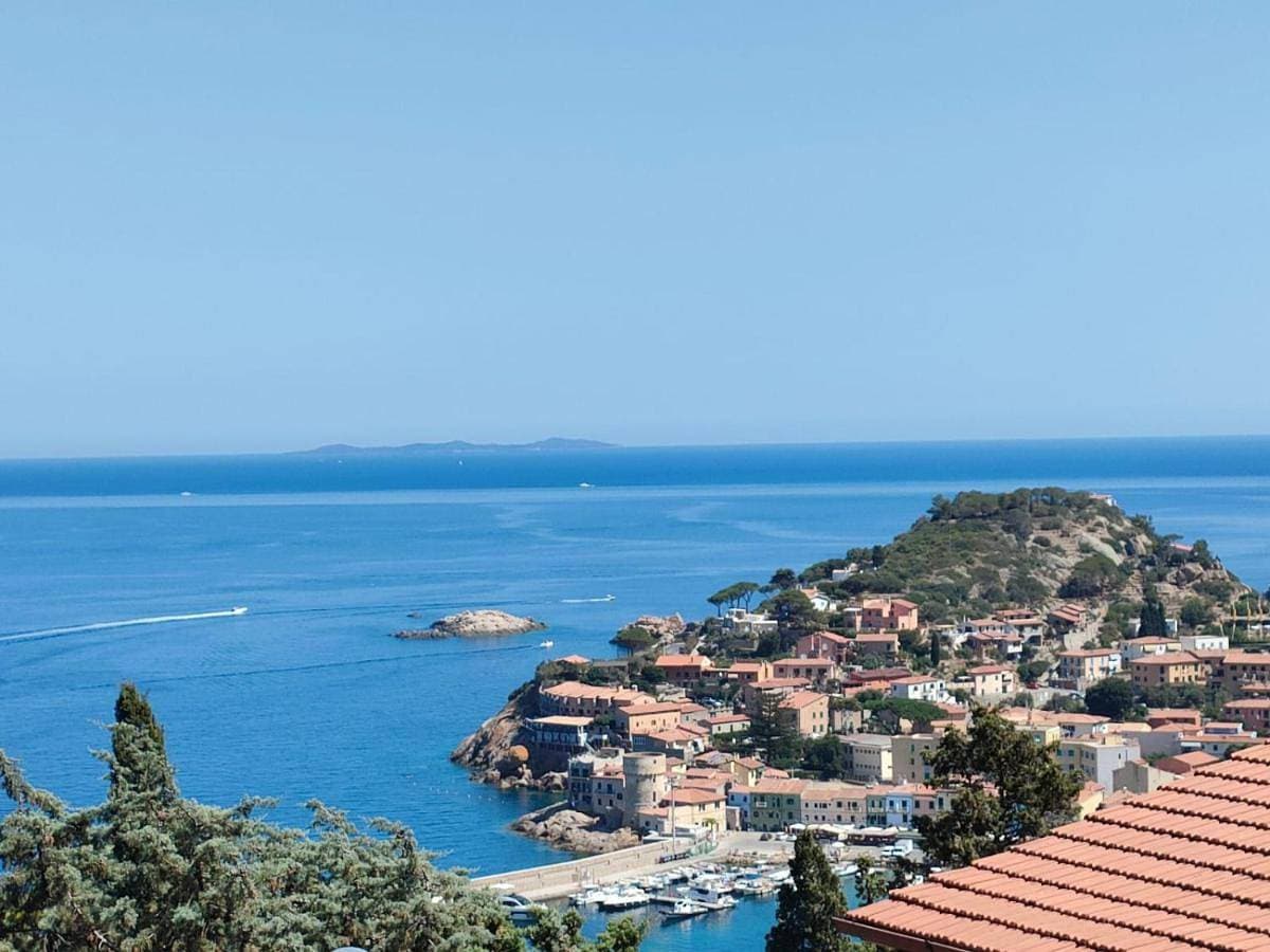 Isola del Giglio casa Nico e casa Camilla Monticello Giglio Porto 1
