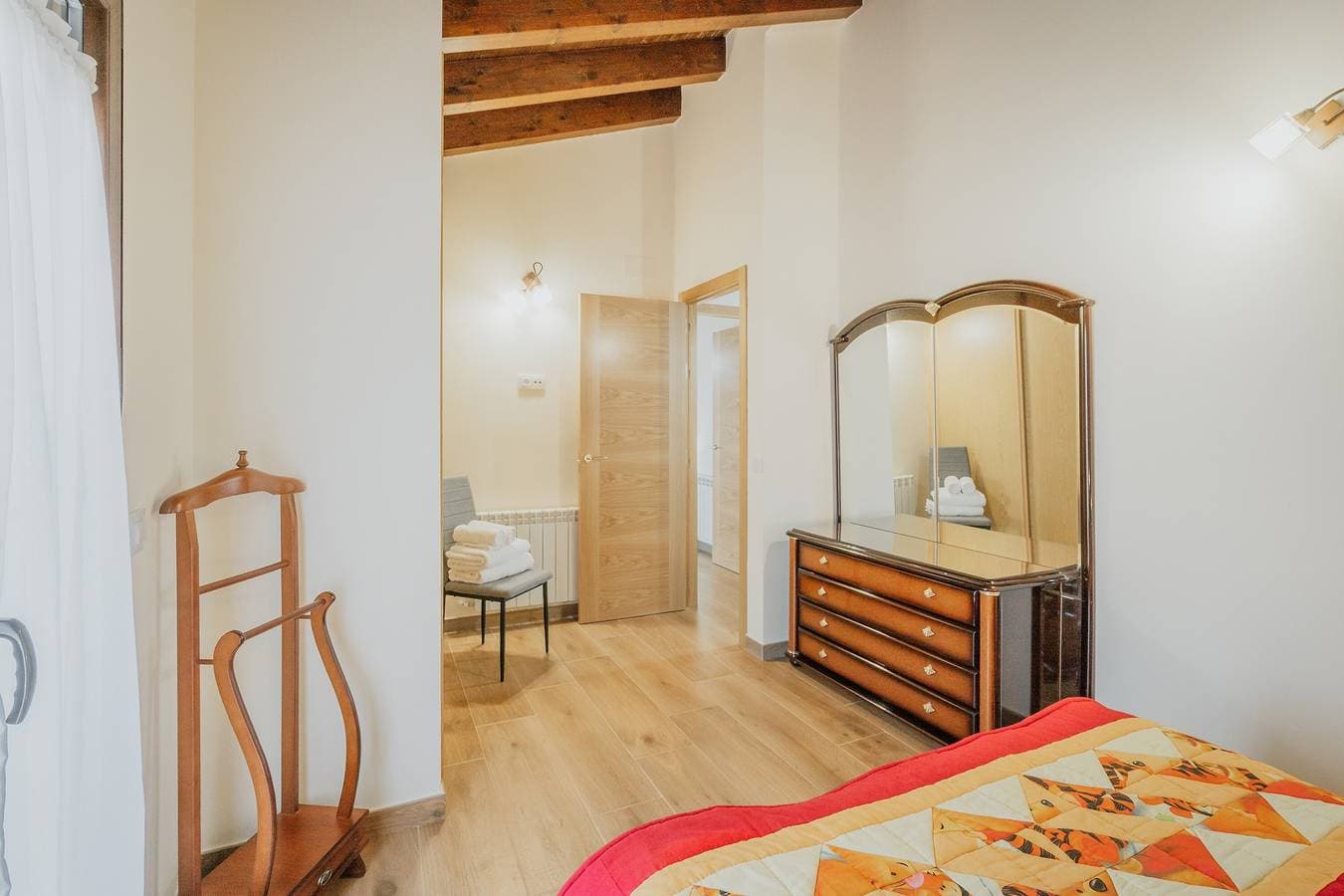 Foto 11 von 31: Casa Rural 'El Trillo' für 8 Personen mit Blick auf die Sierra de Ávila, Garten & Grill