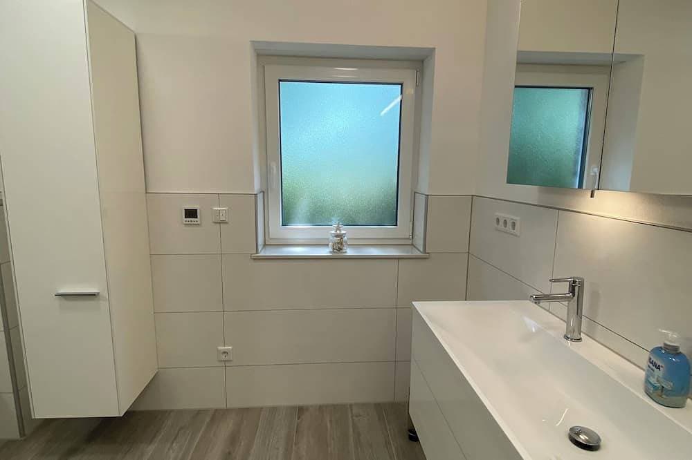 Foto 2 von 30: Ferienhaus Sofia; Neubau direkt am Märchenwanderweg / Reinhardswald