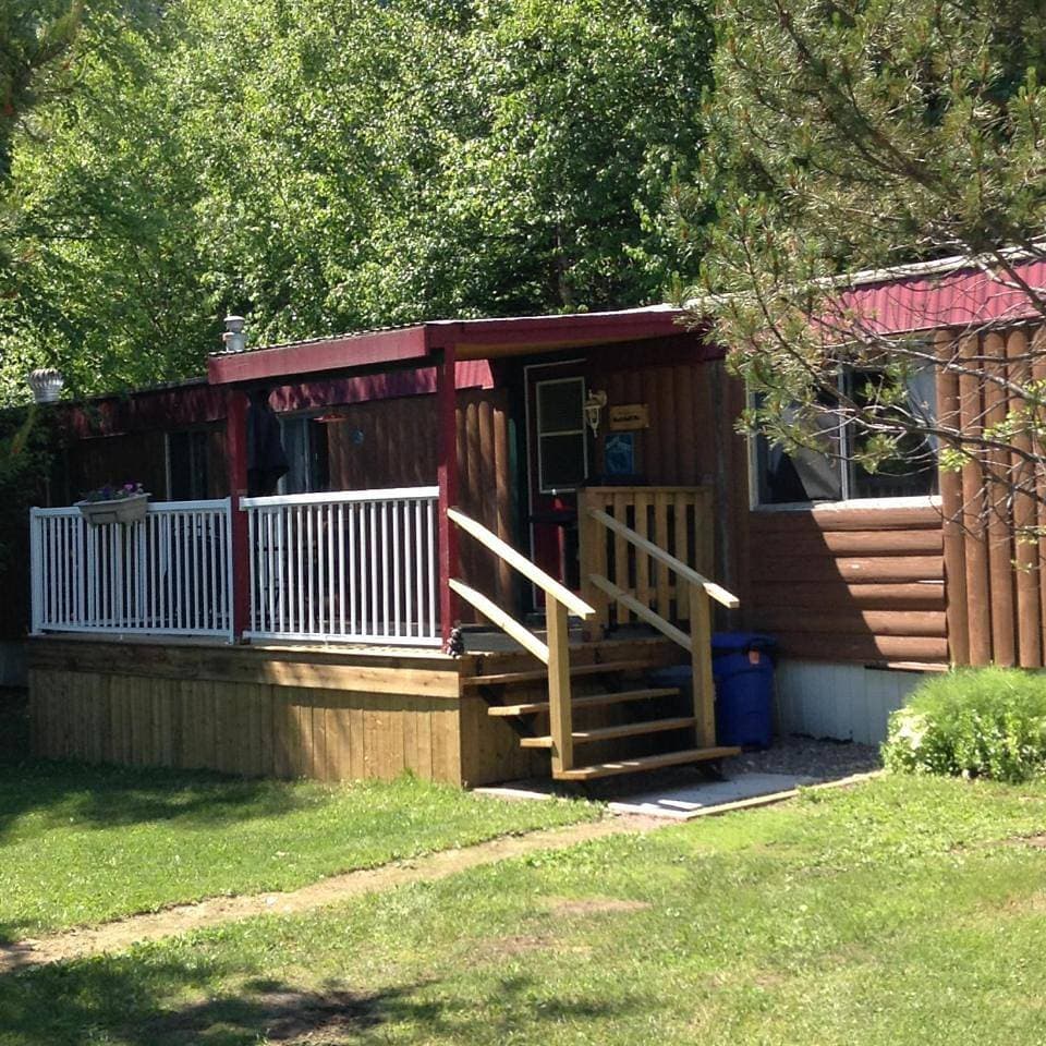 Foto 7 von 16: Family Cottage (1 queen, 3 twin, 1 cot)
