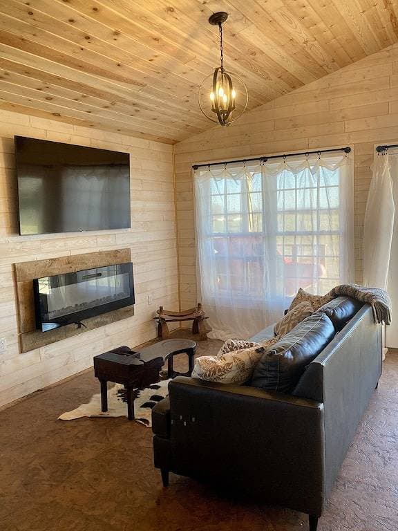 Foto 13 von 32: One room cabin set on our farm for a peaceful getaway.