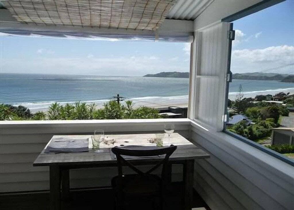 Foto 9 von 12: Atemberaubendes Onetangi Waiheke Beach House