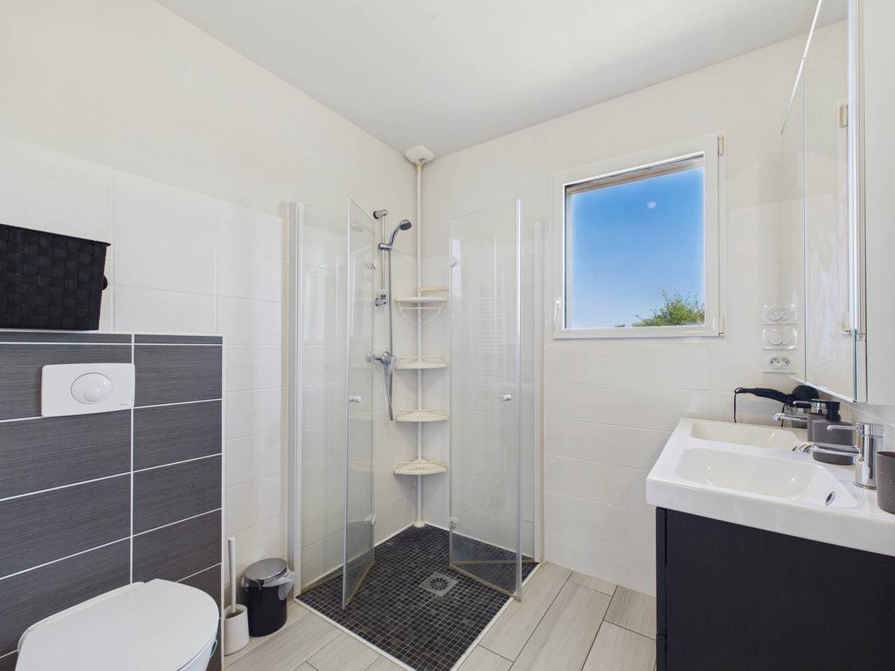 Foto 13 von 25: Haus für 4, Whirlpool & Garten, Strand 200 m entfernt