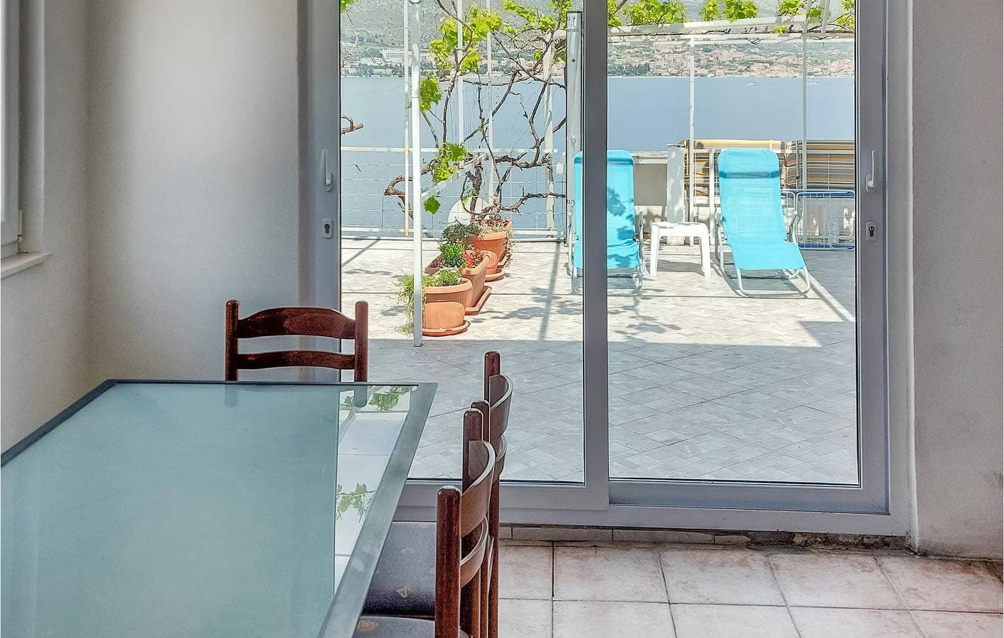 Foto 11 von 27: Gemütliche 1-Zimmer-Wohnung mit Terrasse, 600 m vom Strand entfernt und kostenlosen Parkplätzen
