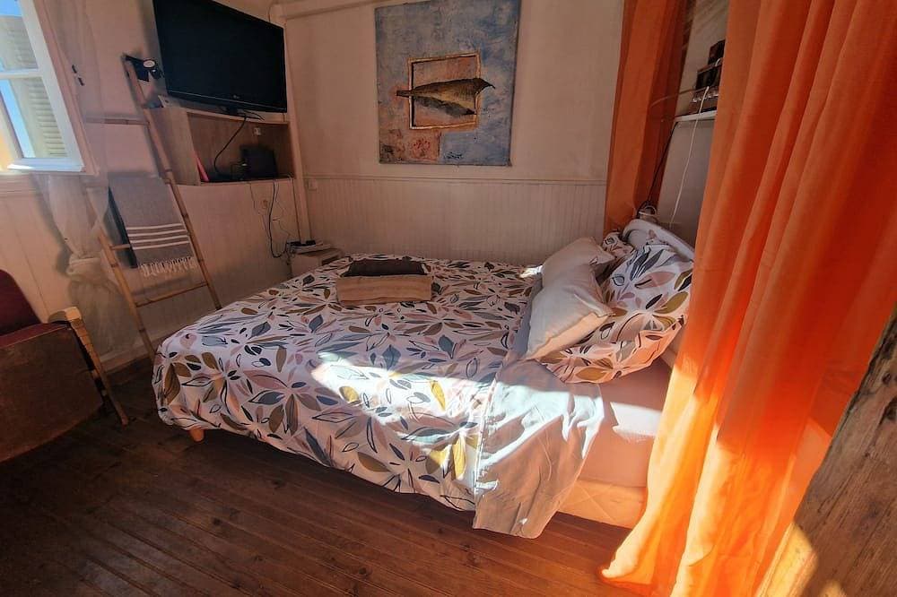 Foto 3 von 8: Atypical Venetian House, Vence