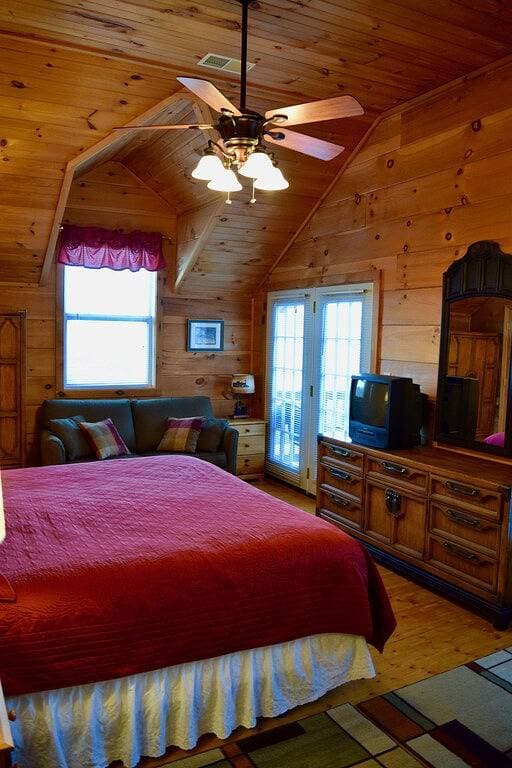 Foto 4 von 7: The Morning View Suite im Country Manor Inn