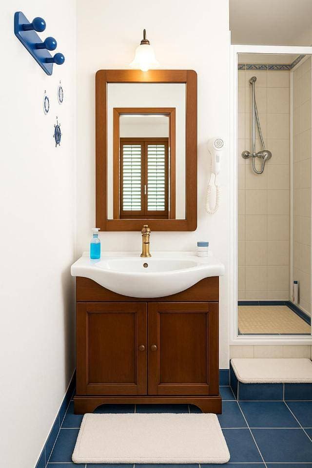 Foto 6 von 6: Double Room with Private Bathroom