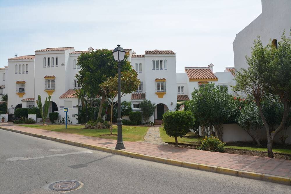Foto 13 von 30: 4 Schlafzimmer Haus am Meer mit Pool 2 Schritte von Sabinillas (Estepona)