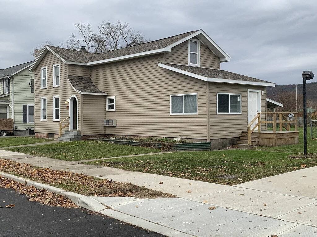 Foto 5 von 14: 602 Magee Street, Watkins Glen, Ny