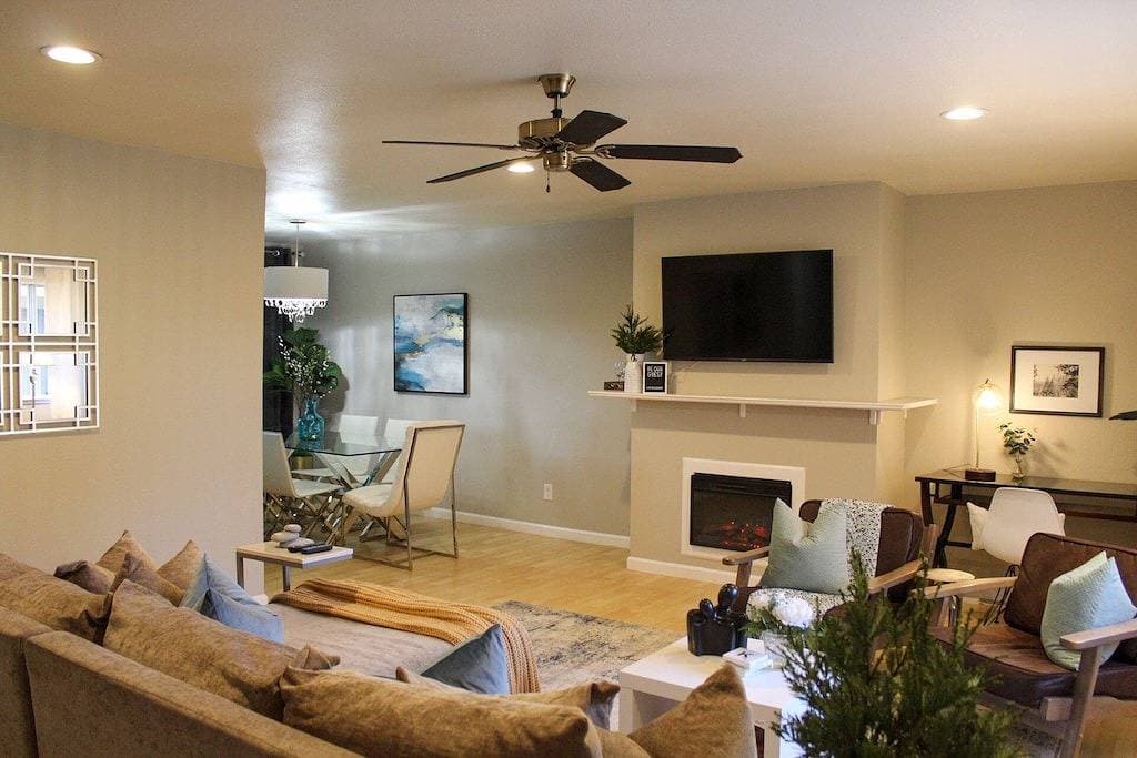 Foto 2 von 44: Lovely 2-Bedroom Rental Unit With Indoor Fireplace