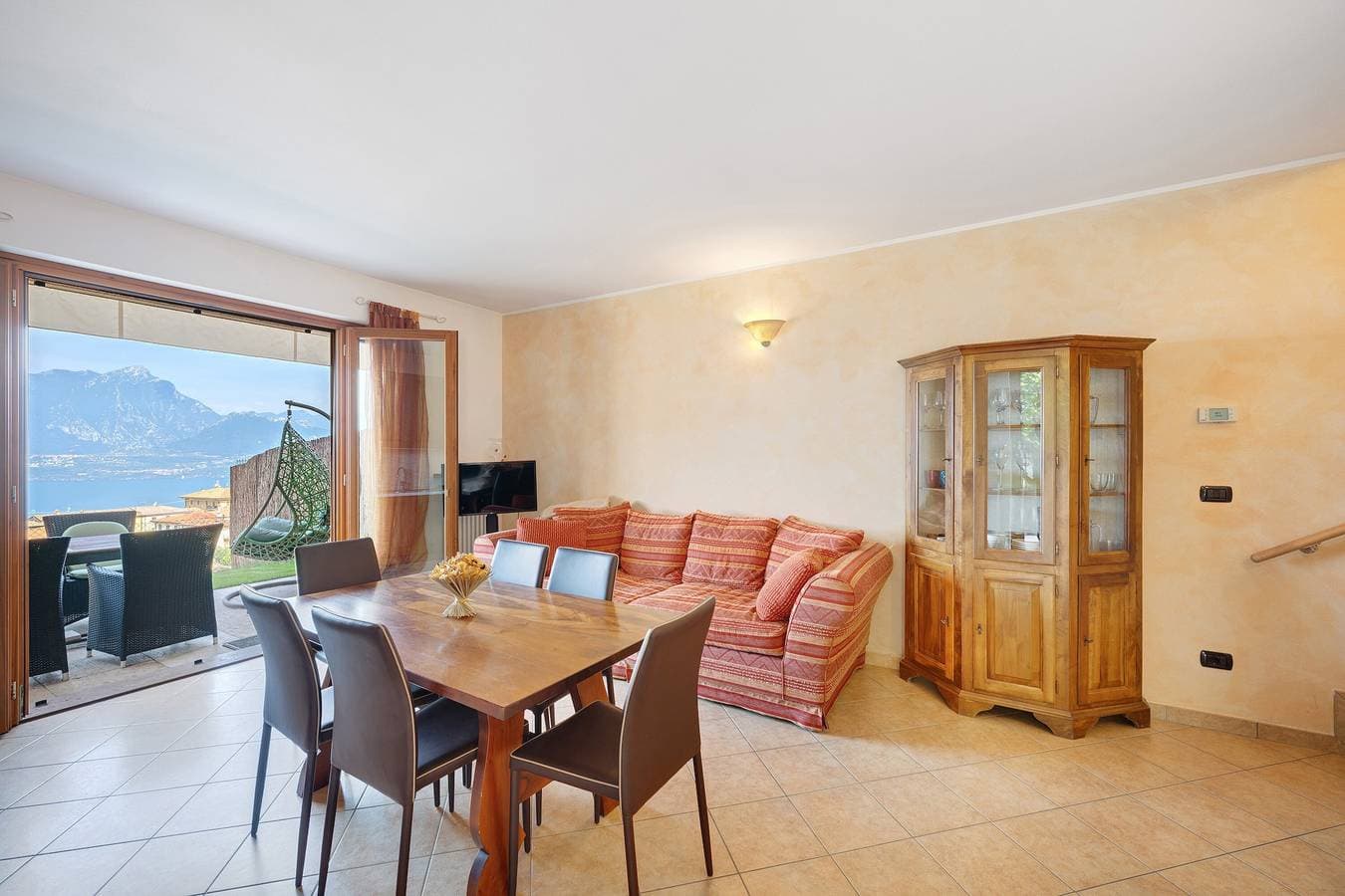 Foto 6 von 31: Ferienwohnung 'Jessica' mit Seeblick, WLAN und Klimaanlage