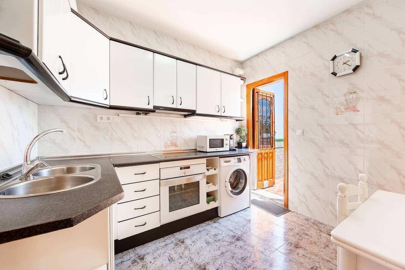 Foto 6 von 32: Villa „Cruz“ mit privater Terrasse, Balkon und Klimaanlage