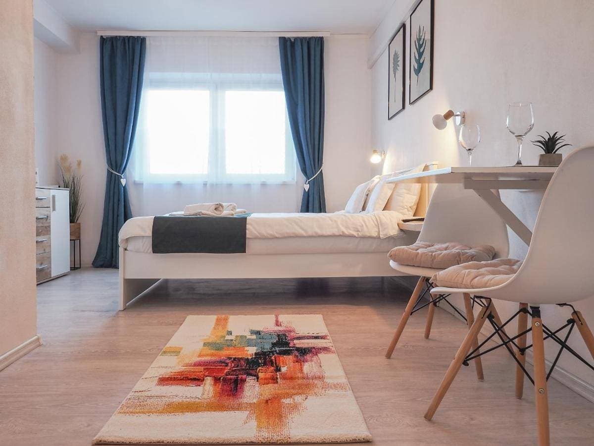 Holiday Studio Sibiu - Central, Cozy & Self Check-In 1