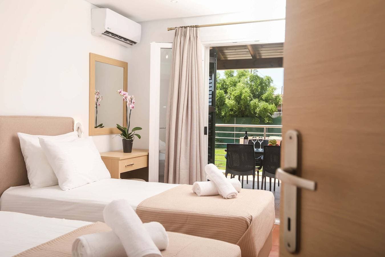 Foto 10 von 33: Ferienwohnung für 4 Personen mit Garten