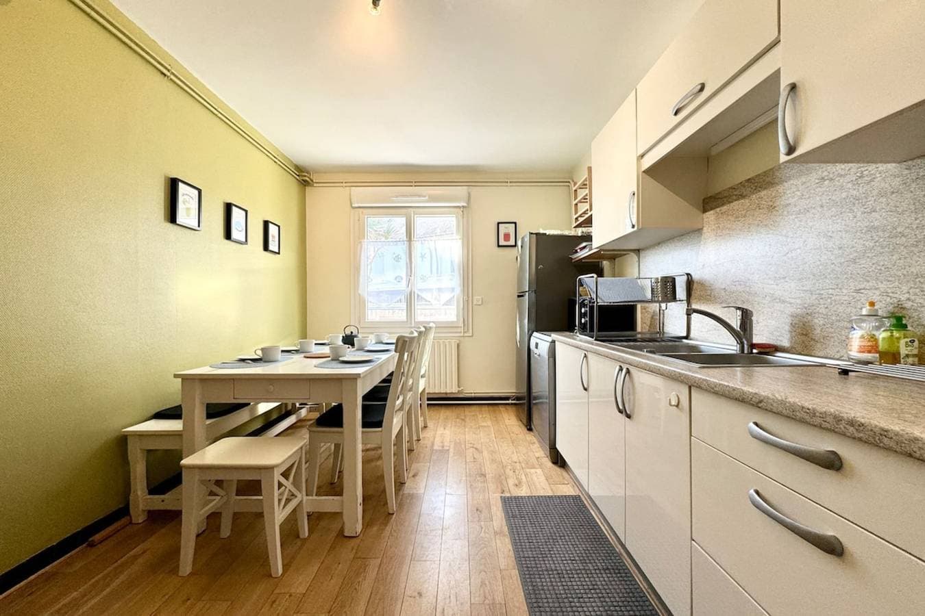 Foto 2 von 56: Ferienhaus für 6 Personen mit Balkon