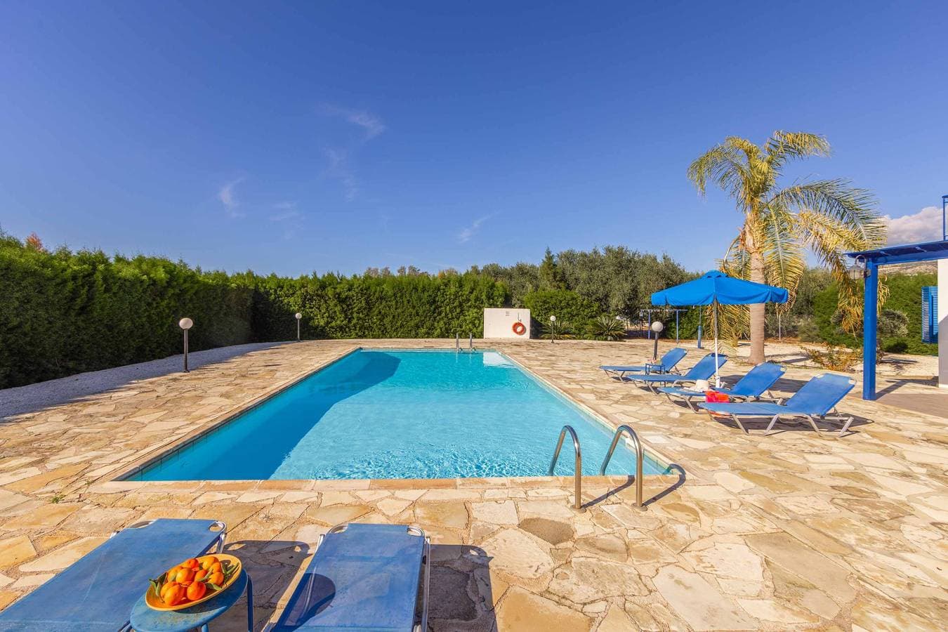Foto 3 von 34: Villa für 6 Personen mit Balkon