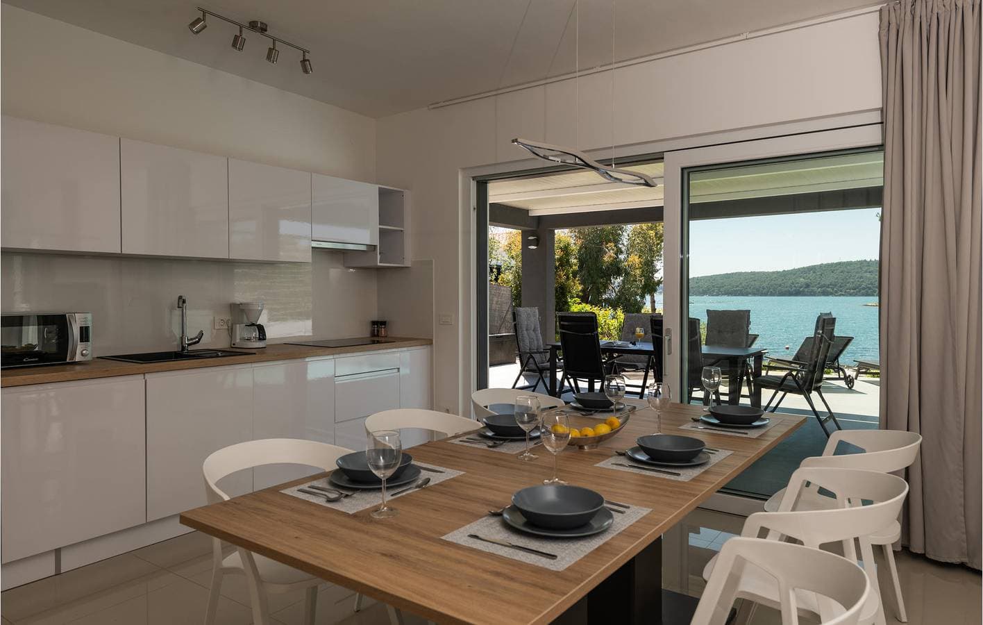 Foto 5 von 45: Gemütliche 2-Zimmer-Wohnung mit Terrasse, in der Nähe des Strandes Bijeca
