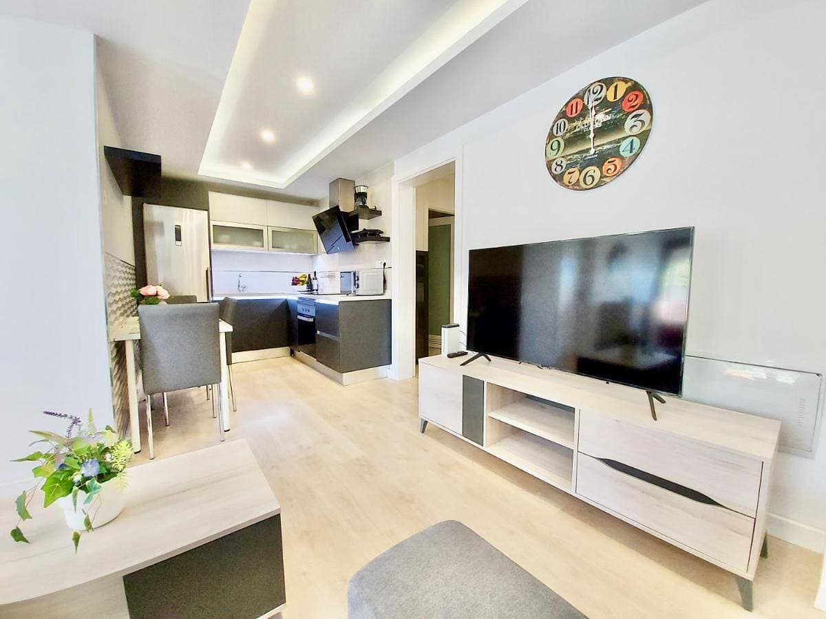 Foto 5 von 36: Two-Bedroom Apartment