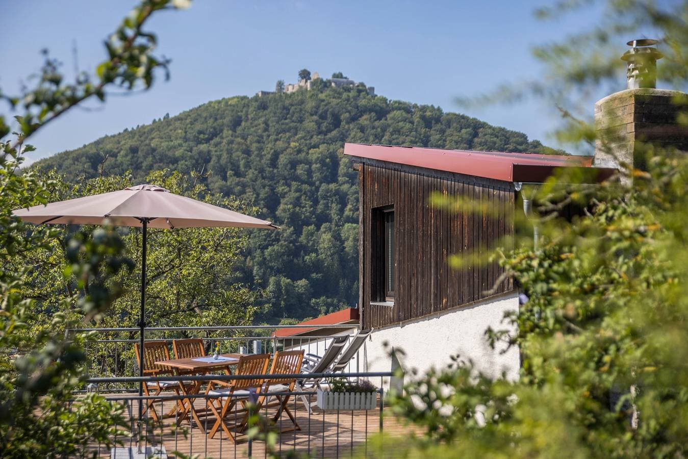 Foto 7 von 21: Ferienwohnung "Am Samuelstein" mit Bergblick, privater Terrasse und WLAN