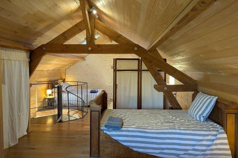 Foto 7 von 30: Abgelegenes Haus mit privatem Pool und Spa, Charente