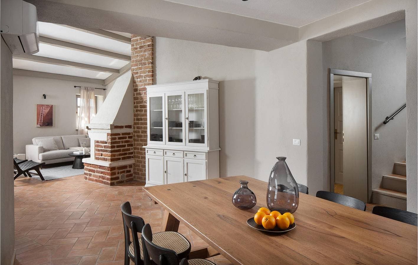 Foto 9 von 21: Geräumige 2-Zimmer-Wohnung mit Pool und Terrasse in der Nähe des Stadtzentrums von Heraki