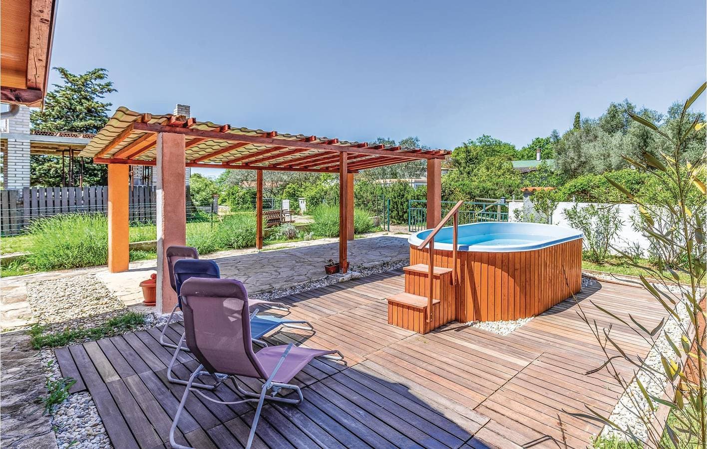 Foto 3 von 27: Urlaub am Meer: Gemütliche Ferienwohnung mit Pool und Terrasse, 2 km vom Strand von Fažana entfernt