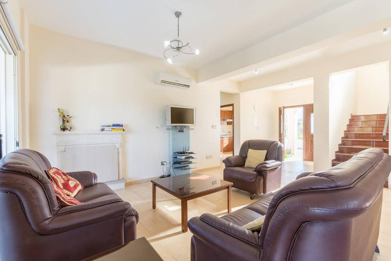 Foto 4 von 33: Villa für 9 Personen mit Terrasse