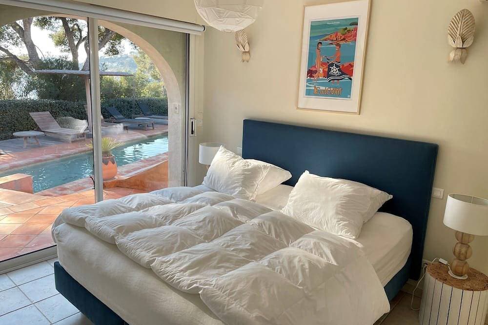 Foto 3 von 18: Villa With Sea View And Pool 100M From The Beach