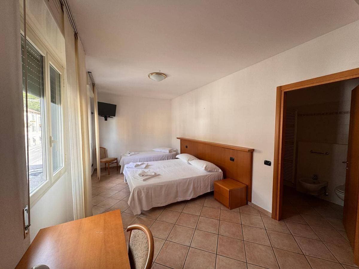 Foto 3 von 13: Double Room with Lake View