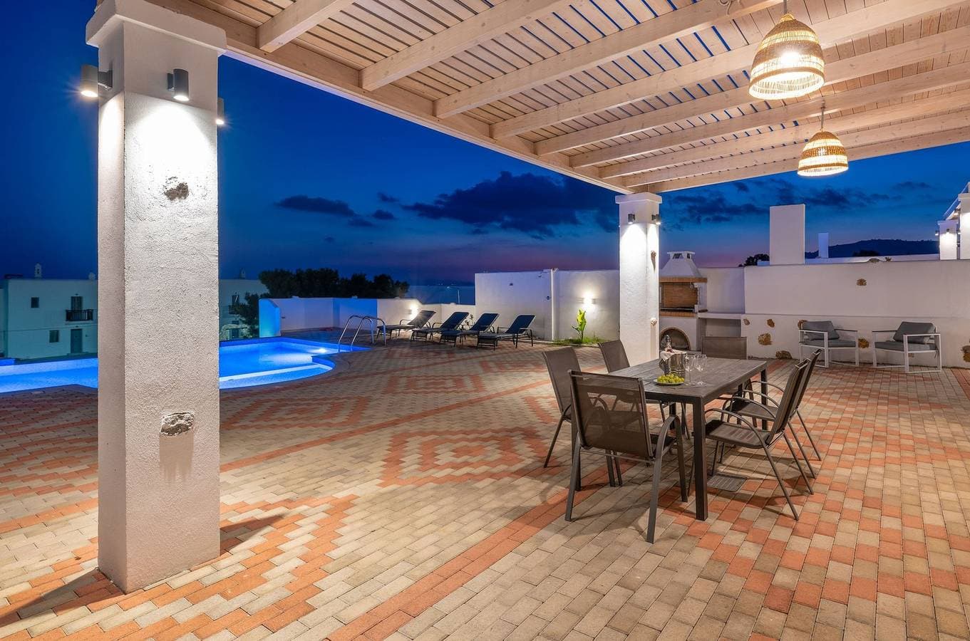 Foto 10 von 50: Villa für 8 Personen mit Balkon