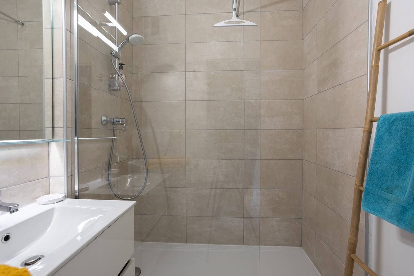 Foto 13 von 22: Ferienwohnung für 6 Personen mit Garten