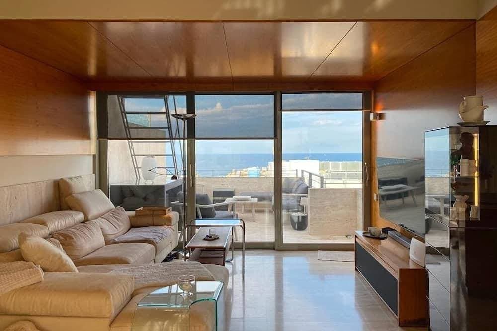 Foto 5 von 19: Exclusive Duplex Penthouse with Jacuzzi and Panoramic Views in Valletta